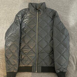 Patagonia Women's Black Medium Used Puffy Jacket